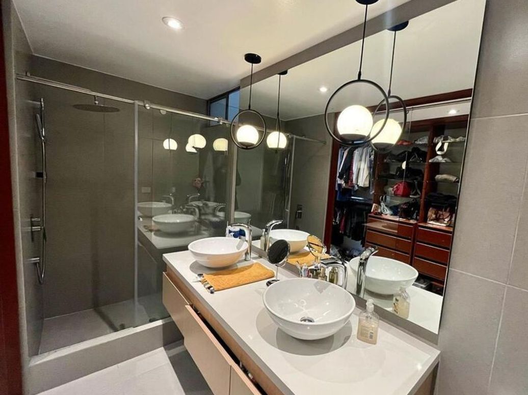 Apartamento de 2 alcobas en venta en Chico, Bogotá, 131 m² · foto 15 de 20