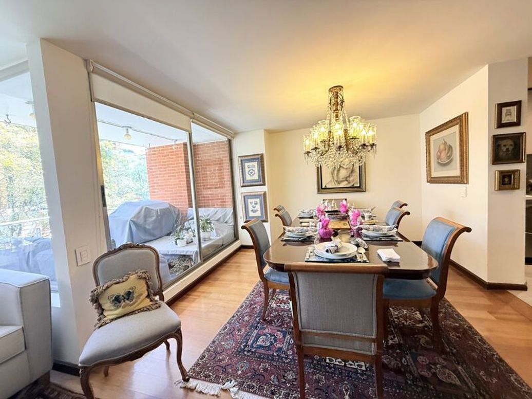 Apartamento de 2 alcobas en venta en Chico, Bogotá, 131 m² · foto 4 de 20