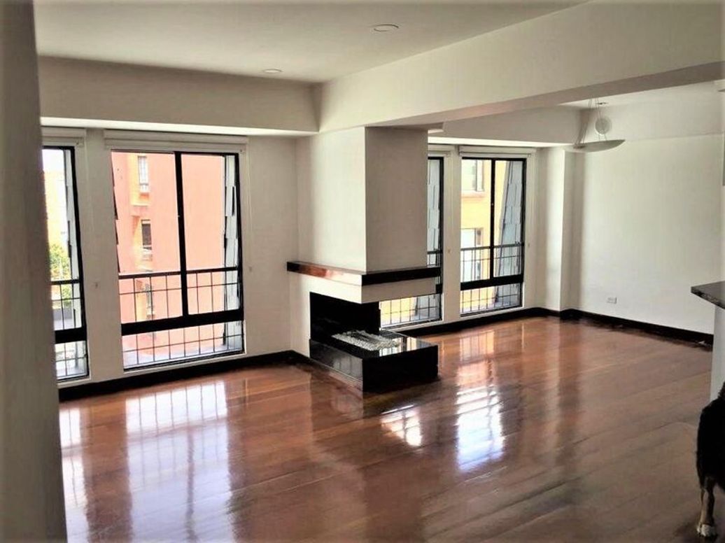 Apartamento de 2 alcobas en venta en San Patricio, Bogotá, 85 m² · foto 2 de 10