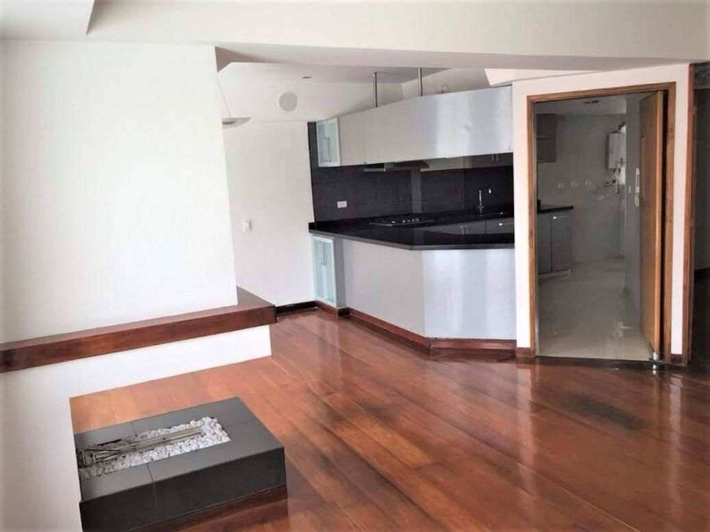 Apartamento de 2 alcobas en venta en San Patricio, Bogotá, 85 m² · foto 3 de 10