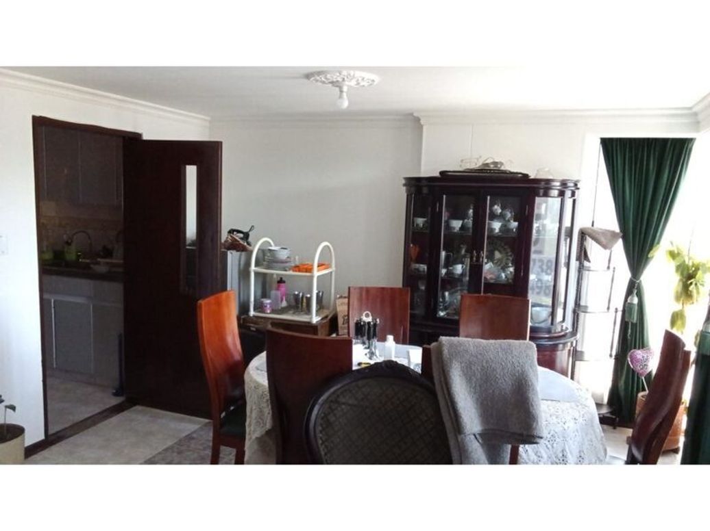 Apartamento de 3 alcobas en venta en Polo Club, Bogotá, 102 m² · foto 4 de 18