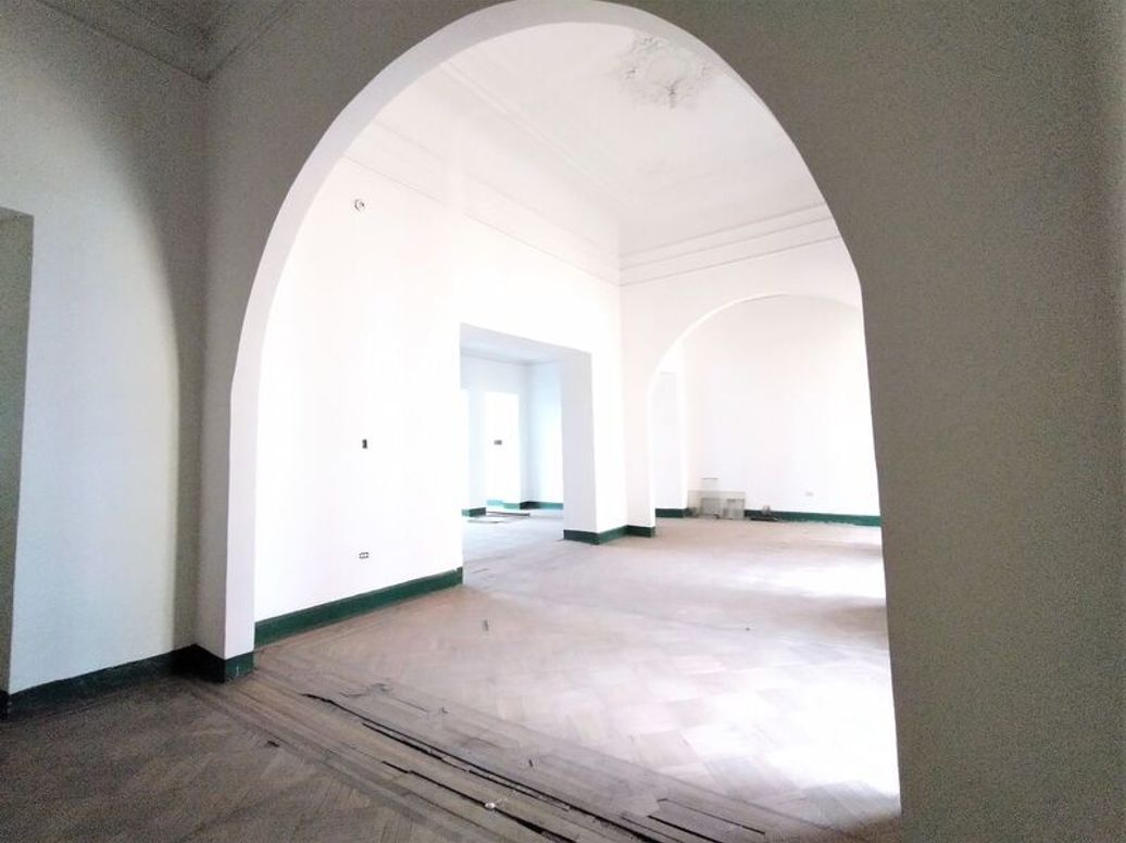 Casa de 9 alcobas en venta en Centro Administrativo, Bogotá, 935 m² · foto 4 de 17