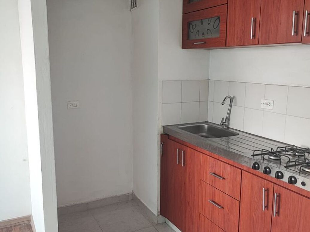 Apartamento de 2 alcobas en venta en Marco Fidel Suarez, Bogotá, 47 m² · foto 2 de 7