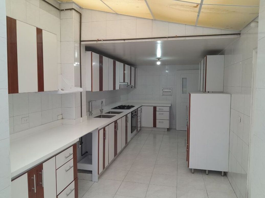 Casa de 4 alcobas en venta en Mónaco, Bogotá, 360 m² · foto 4 de 20