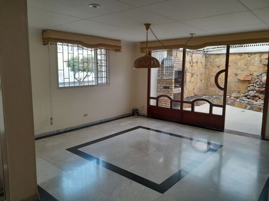 Casa de 4 alcobas en venta en Mónaco, Bogotá, 360 m² · foto 8 de 20