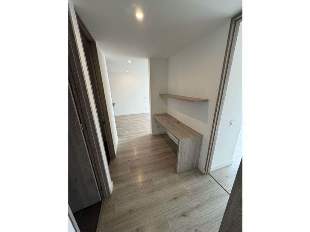 Apartamento de 2 alcobas en venta en Acacias Usaquen, Bogotá, 77 m² · foto 8 de 20