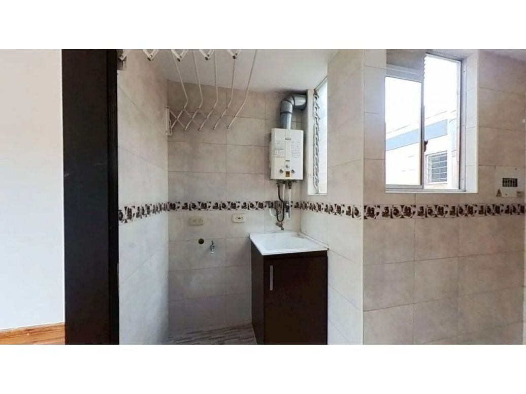 Apartamento de 3 alcobas en venta en Suba, Bogotá, 53 m² · foto 5 de 10