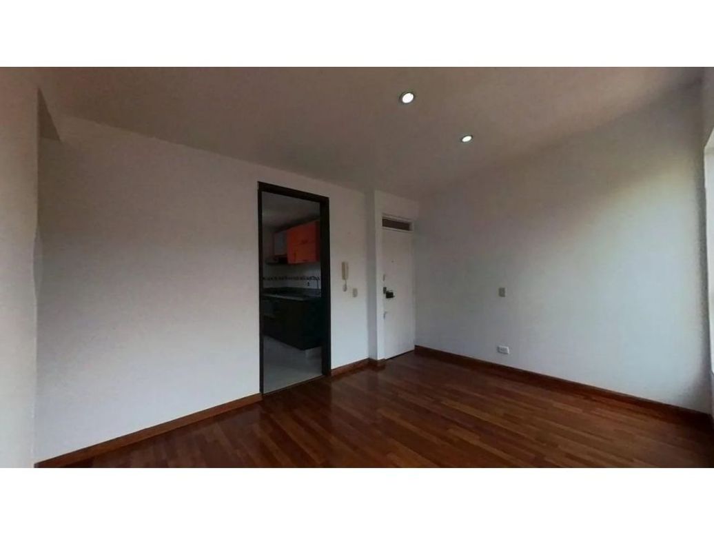 Apartamento de 3 alcobas en venta en Suba, Bogotá, 53 m² · foto 2 de 10