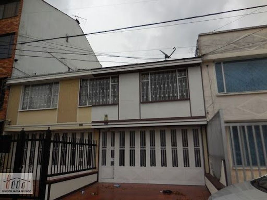 Casa de 4 alcobas en arriendo en Normandia Occidental, Bogotá, 165 m² · foto 3 de 20
