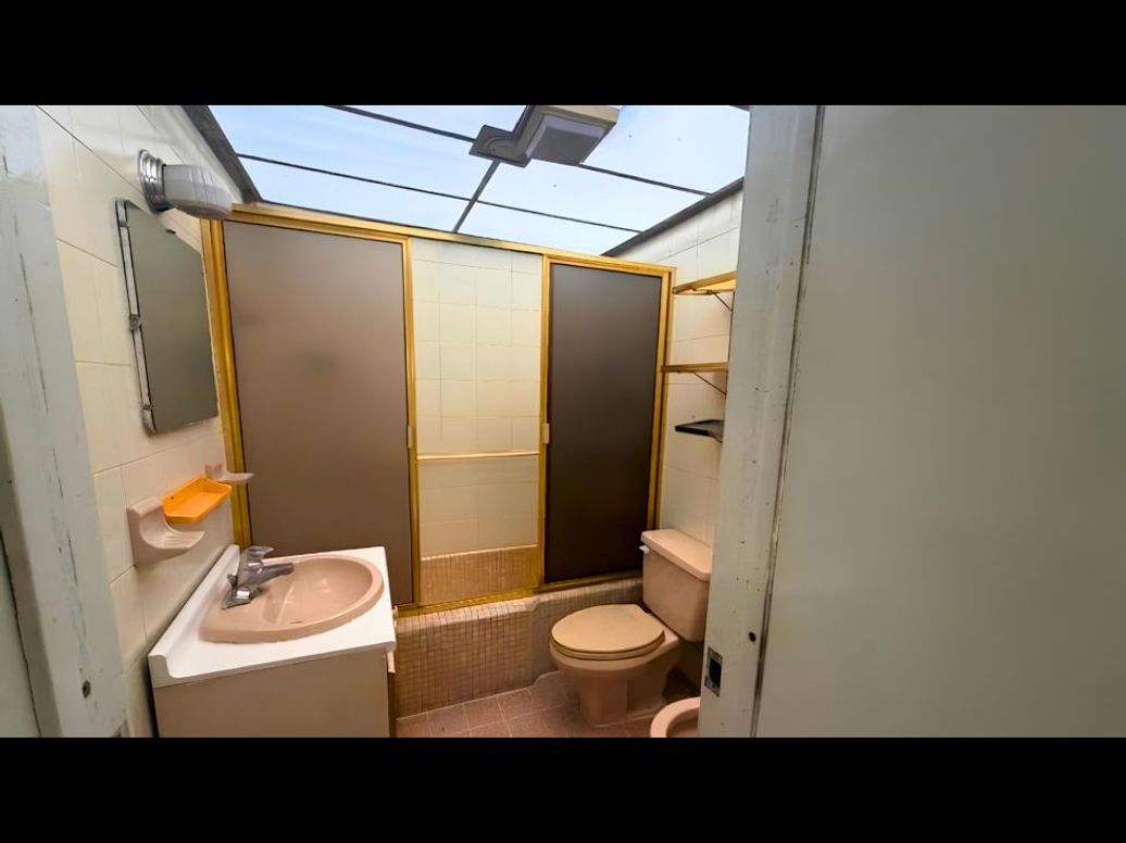 Casa de 6 alcobas en venta en La Castellana, Bogotá, 600 m² · foto 17 de 20