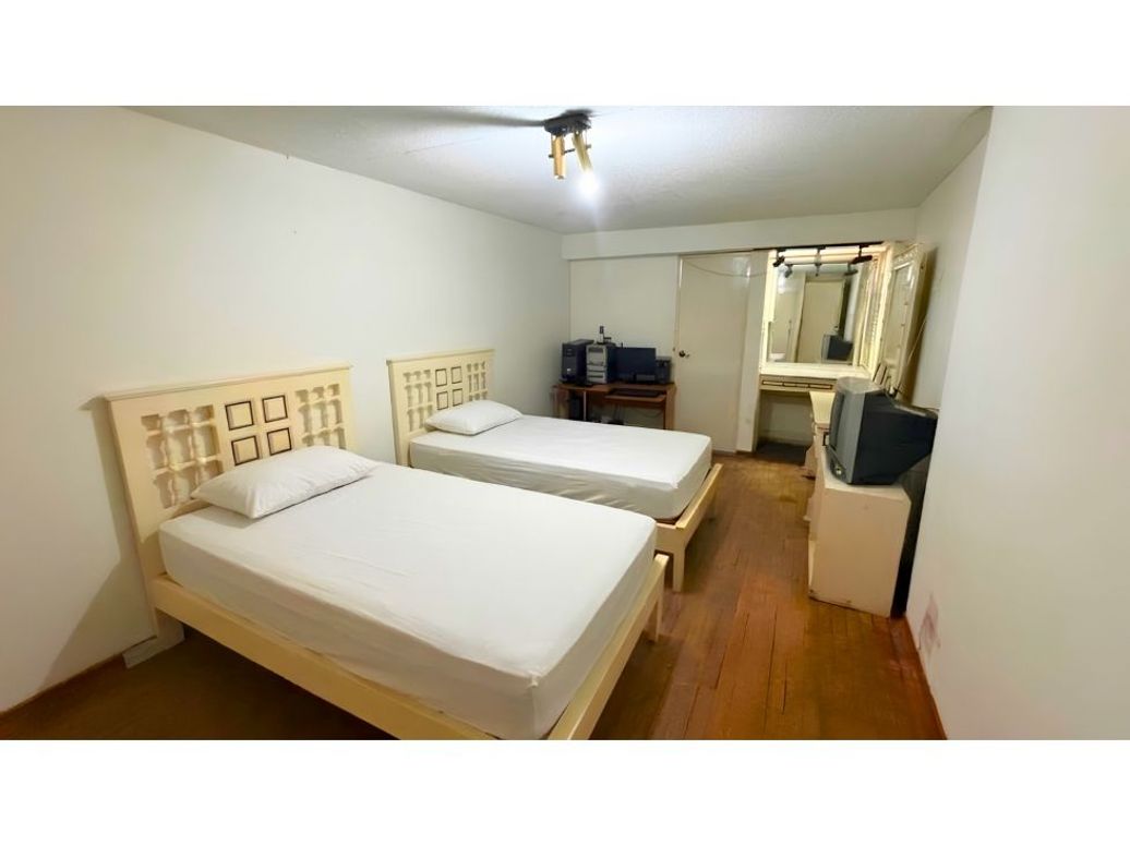 Casa de 6 alcobas en venta en La Castellana, Bogotá, 600 m² · foto 12 de 20