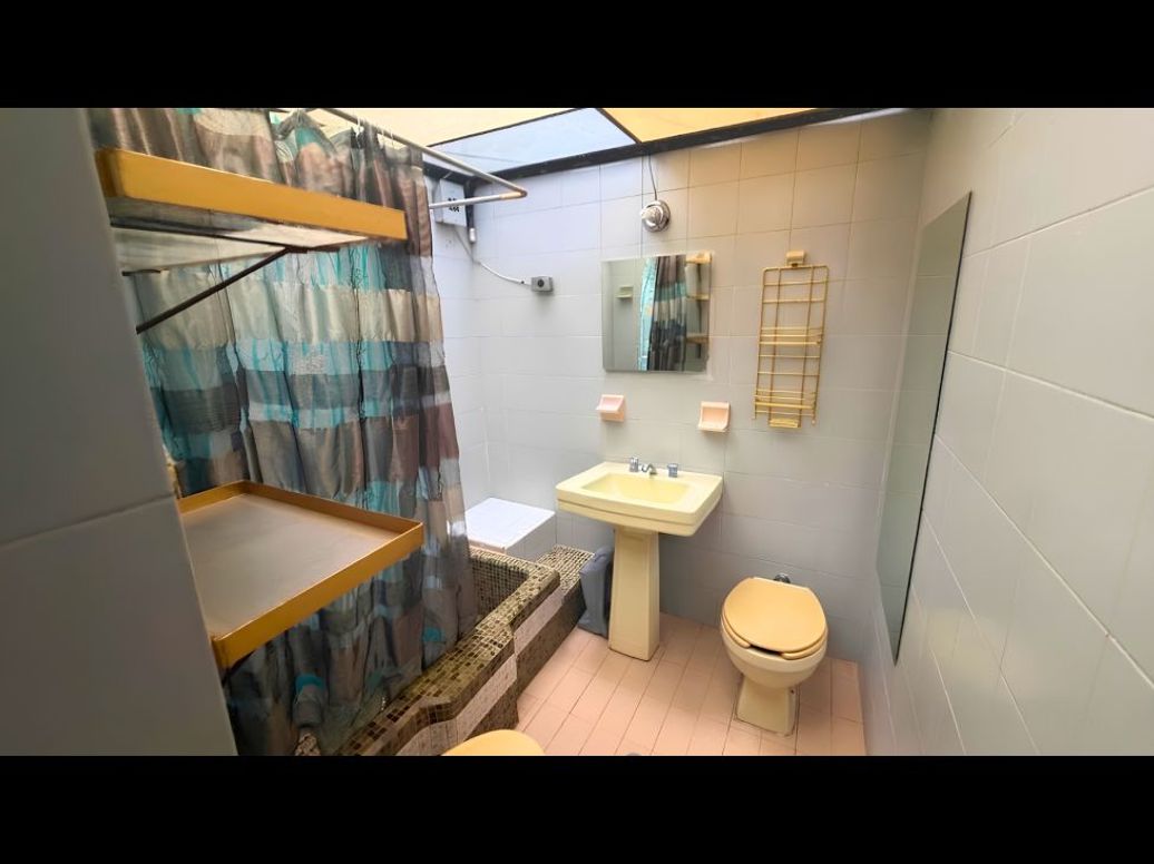 Casa de 6 alcobas en venta en La Castellana, Bogotá, 600 m² · foto 19 de 20