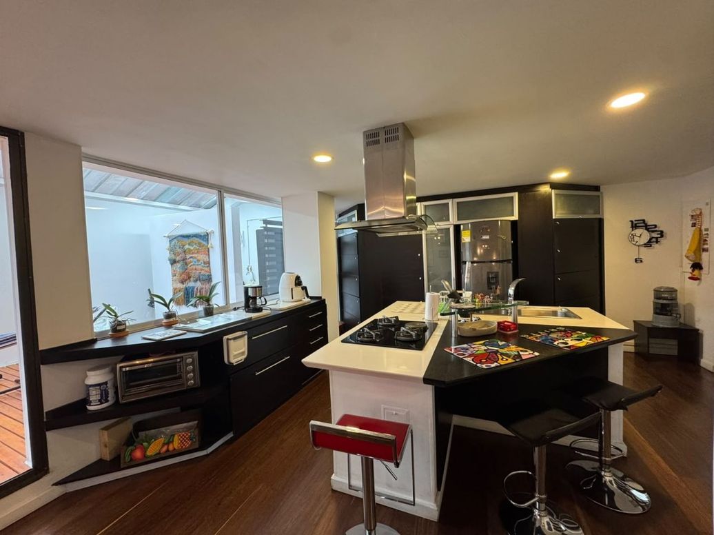 Apartamento de 3 alcobas en venta en Chico Norte Et. Iii, Bogotá, 195 m² · foto 3 de 14