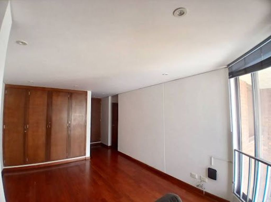 Apartamento de 4 alcobas en arriendo en Chicó Norte, Bogotá, 307 m² · foto 7 de 20