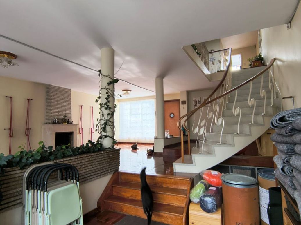 Casa de 6 alcobas en arriendo en Las Américas, Bogotá, 250 m² · foto 9 de 15