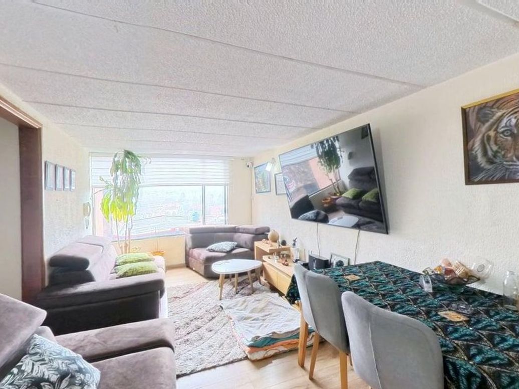 Apartamento de 3 alcobas en venta en Santa Barbara, Bogotá, 60 m² · foto 2 de 20