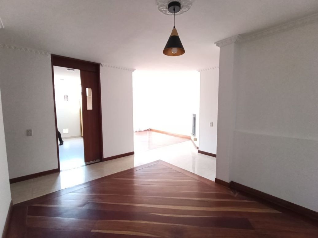Apartamento de 3 alcobas en arriendo en Mazurén, Bogotá, 80 m² · foto 2 de 20