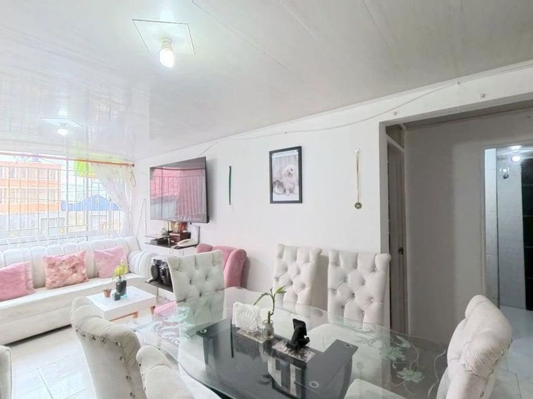 Apartamento de 3 alcobas en venta en San Cristobal, Bogotá, 50 m² · foto 2 de 20