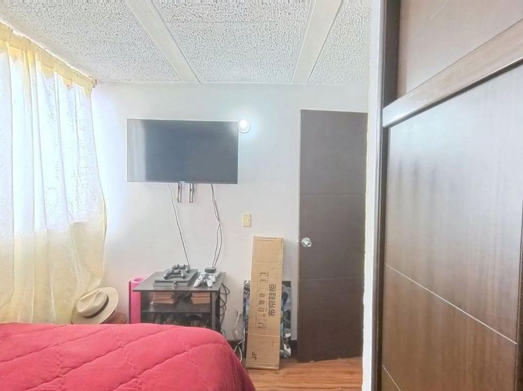 Apartamento de 3 alcobas en venta en Quinta Ramos, Bogotá, 55 m² · foto 10 de 20