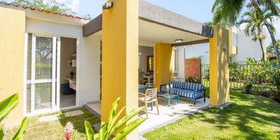 Proyecto Vivienda Nueva No VIS, Casas en Tucanes del castillo ,NO APLICA SUBSIDIOS.
SI TUS INGRESOS FAMILIARES SON MAYORES A $15.000.000, PUEDES ACCEDER A NUESTRO PROYECTO TUCANES DEL CASTILLO.
CASAS CAMPESTRES DE UN PISO, ENCUÉNTRALAS TOMANDO LA VÍA PANAMERICANA, HACIENDO EL RETORNO EN EL SUR DE CALI.
TUCANES DEL CASTILLO (UN PISO) DESDE: $533.000.000 Y DESDE 110.54 M2.

Tucanes del Castillo ofrece casas de un solo piso con cocina abierta y hasta 3 habitaciones, ideales para familias y personas mayores. Con terraza cubierta, parqueadero para visitantes y un diseño que promueve comodidad y seguridad, es el lugar perfecto para una vida plena.